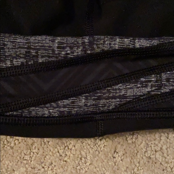 Reversible ivivva capris - Picture 4 of 4